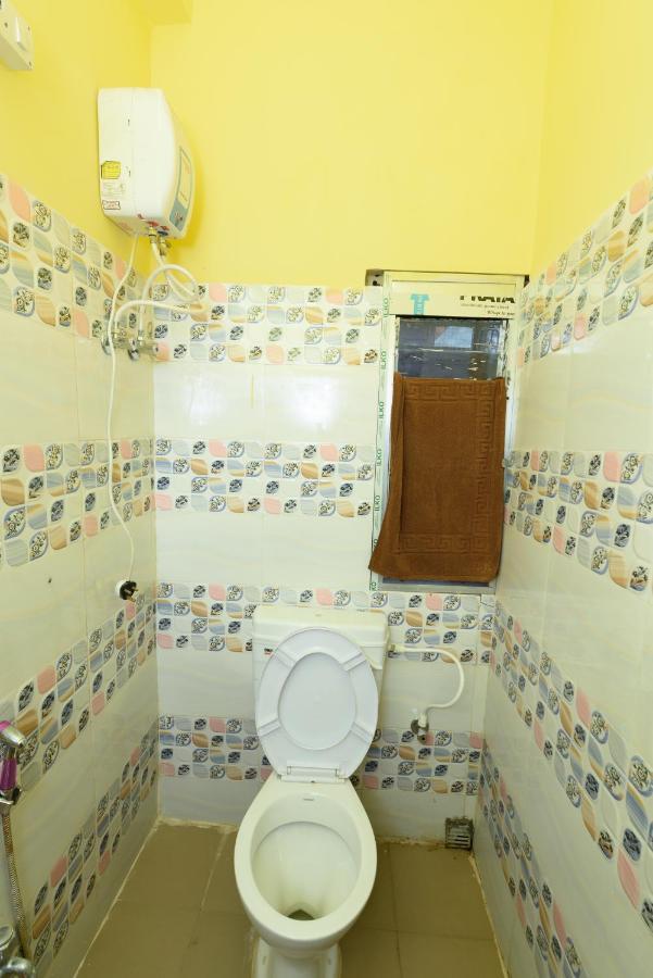 Sterling Baishakhi Hotel Calcutta Buitenkant foto