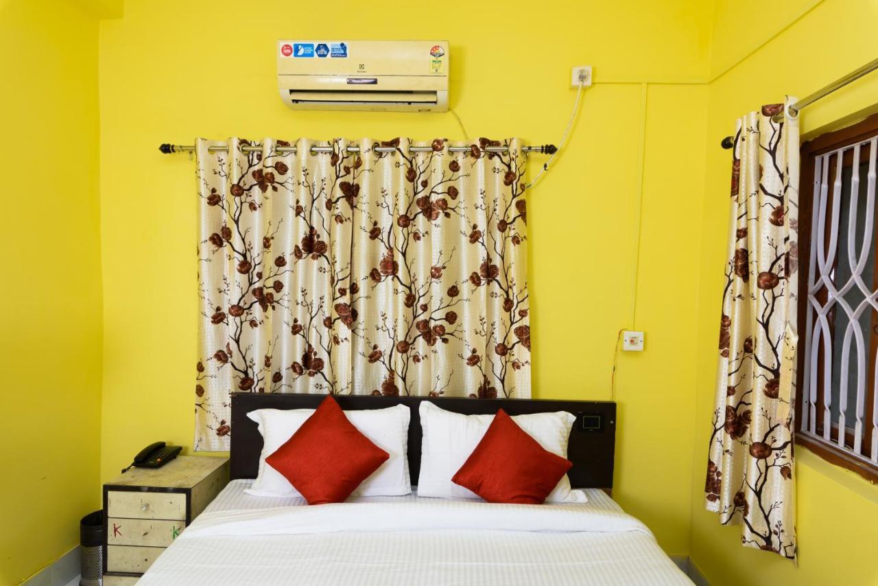 Sterling Baishakhi Hotel Calcutta Buitenkant foto