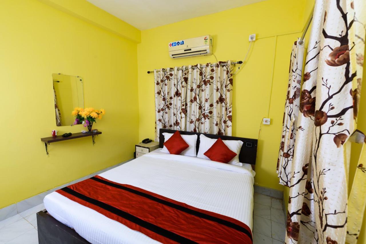 Sterling Baishakhi Hotel Calcutta Buitenkant foto