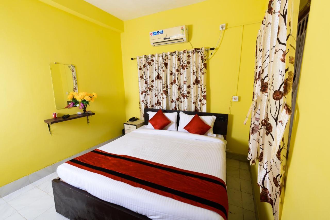 Sterling Baishakhi Hotel Calcutta Buitenkant foto