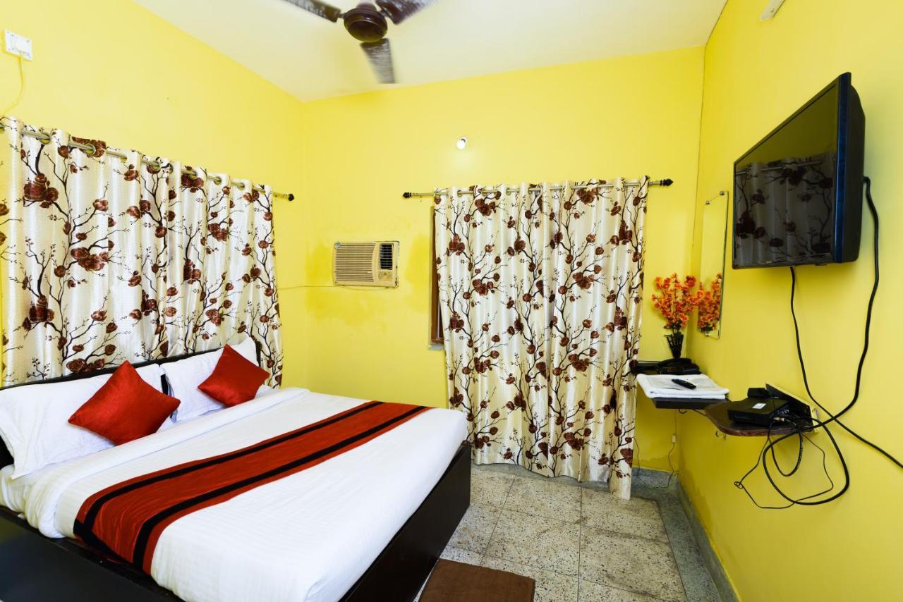 Sterling Baishakhi Hotel Calcutta Buitenkant foto